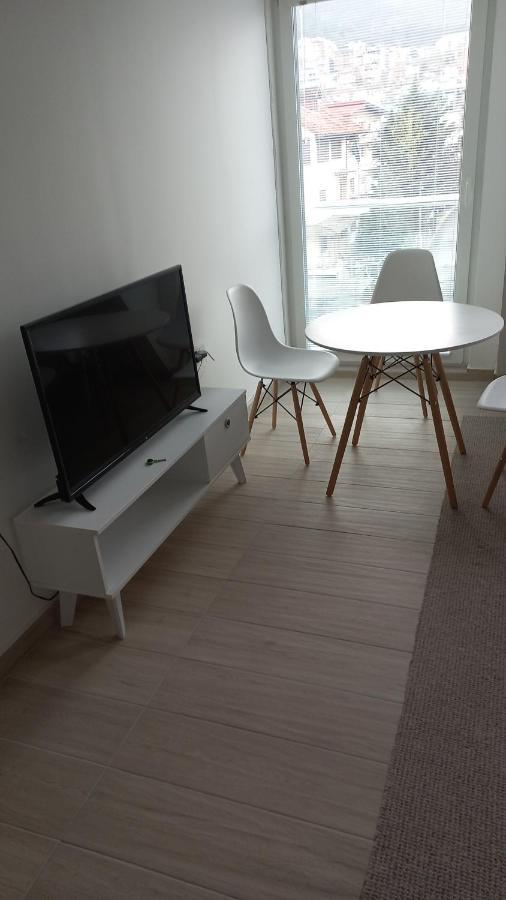 Sunny Apartment Skopje Eksteriør billede